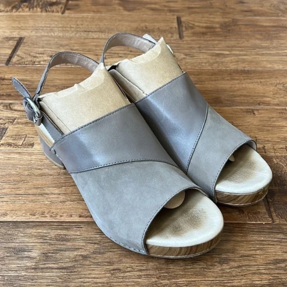 Dansko Madalyn Slingback Sandals Gray Leather Comfort Block Heels Size 39 - Picture 2 of 12